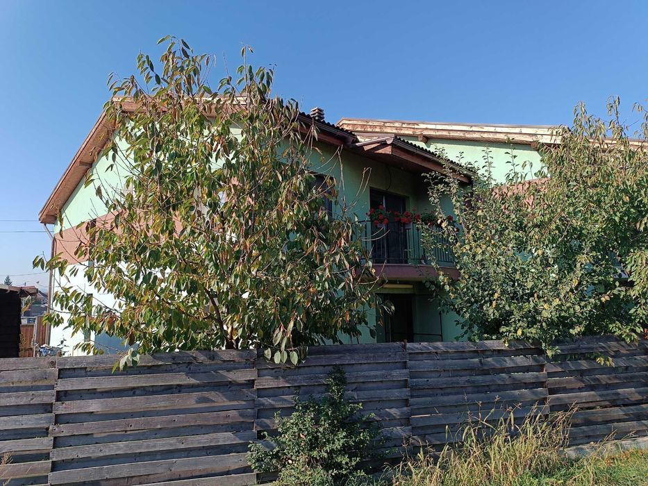 Vand casa insiruita unifamiliala