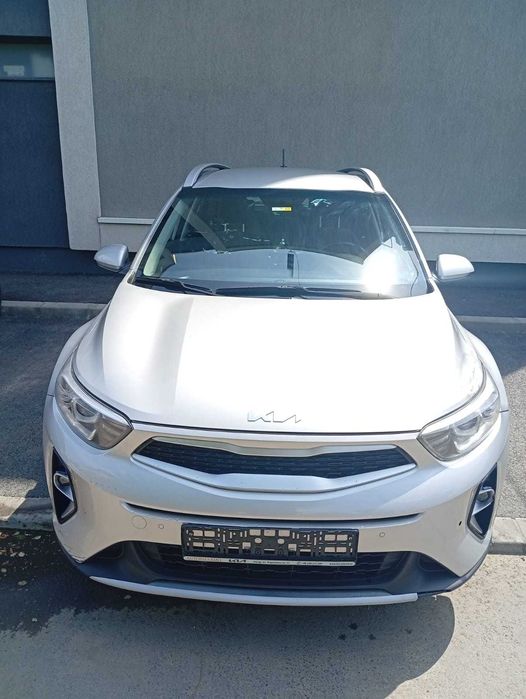 Vând KIA stonic 2022