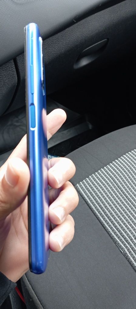 Samsung a70  și  Redmi  9 T in stare amândouă bune