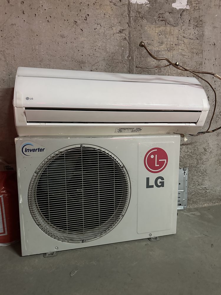 Климатик LG S12AA