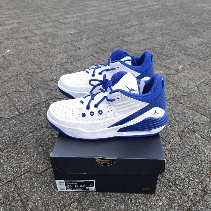 Jordan max aura 5