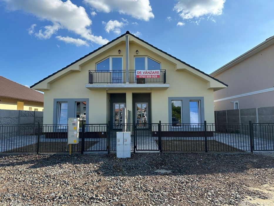 Proprietar vând casa duplex 1/2 în Ghiroda