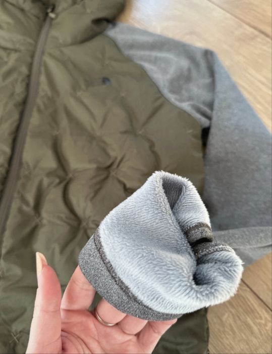 Jacheta The North Face originala din puf si pene