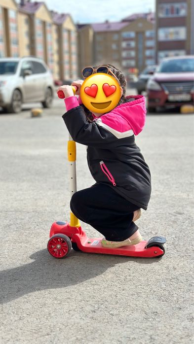 Продам детскую куртку демисезонку или на теплую зиму.