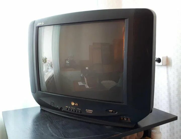 Телевизор LG состояние нового