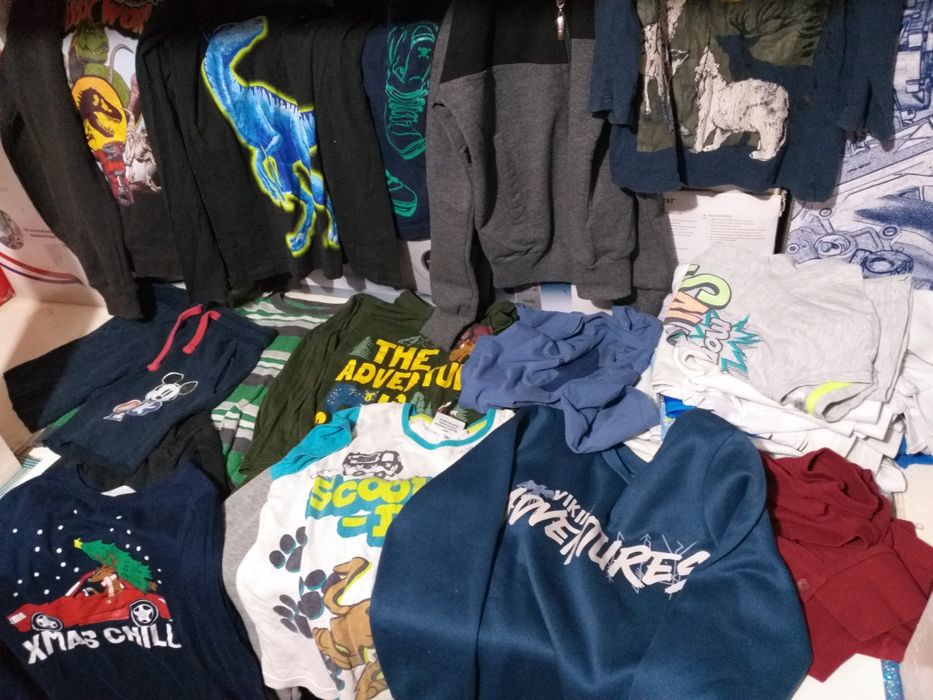 Lot Haine.Baietei Nr100-128 ..30 articole