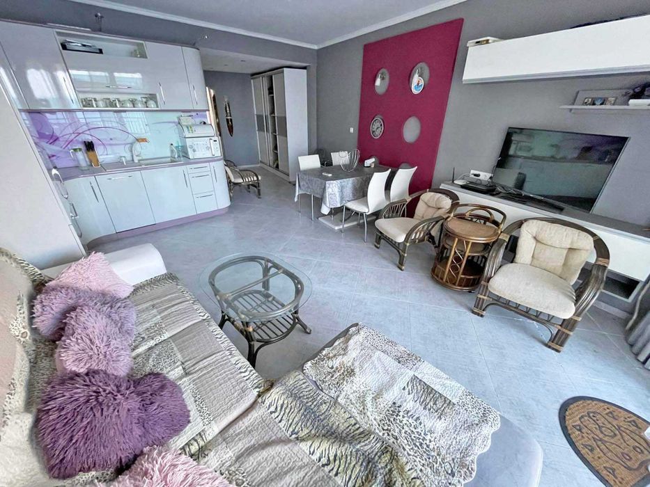 Продава се Тристаен апартамент в Свети Влас - 114 кв.м за 1009 €/кв.м - Снимка #1
