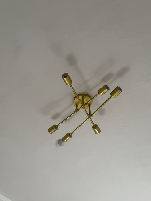 Продается люстры