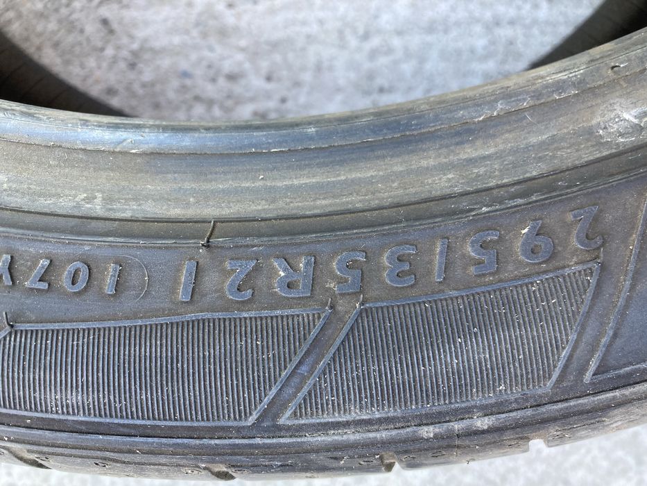 Лятни гуми 295-35-21