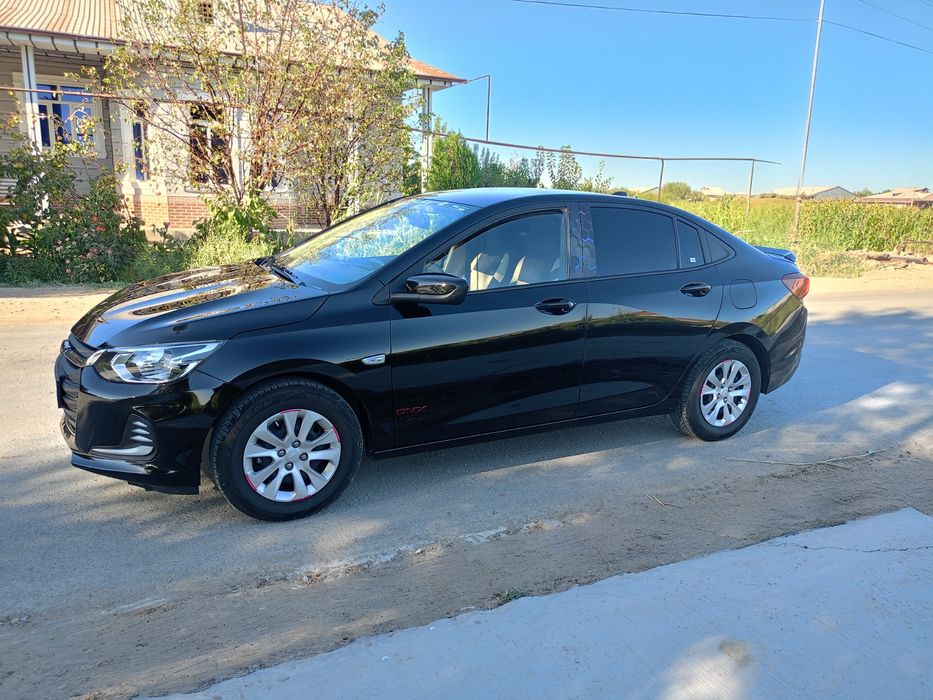 Chevrolet Onix Sotiladi