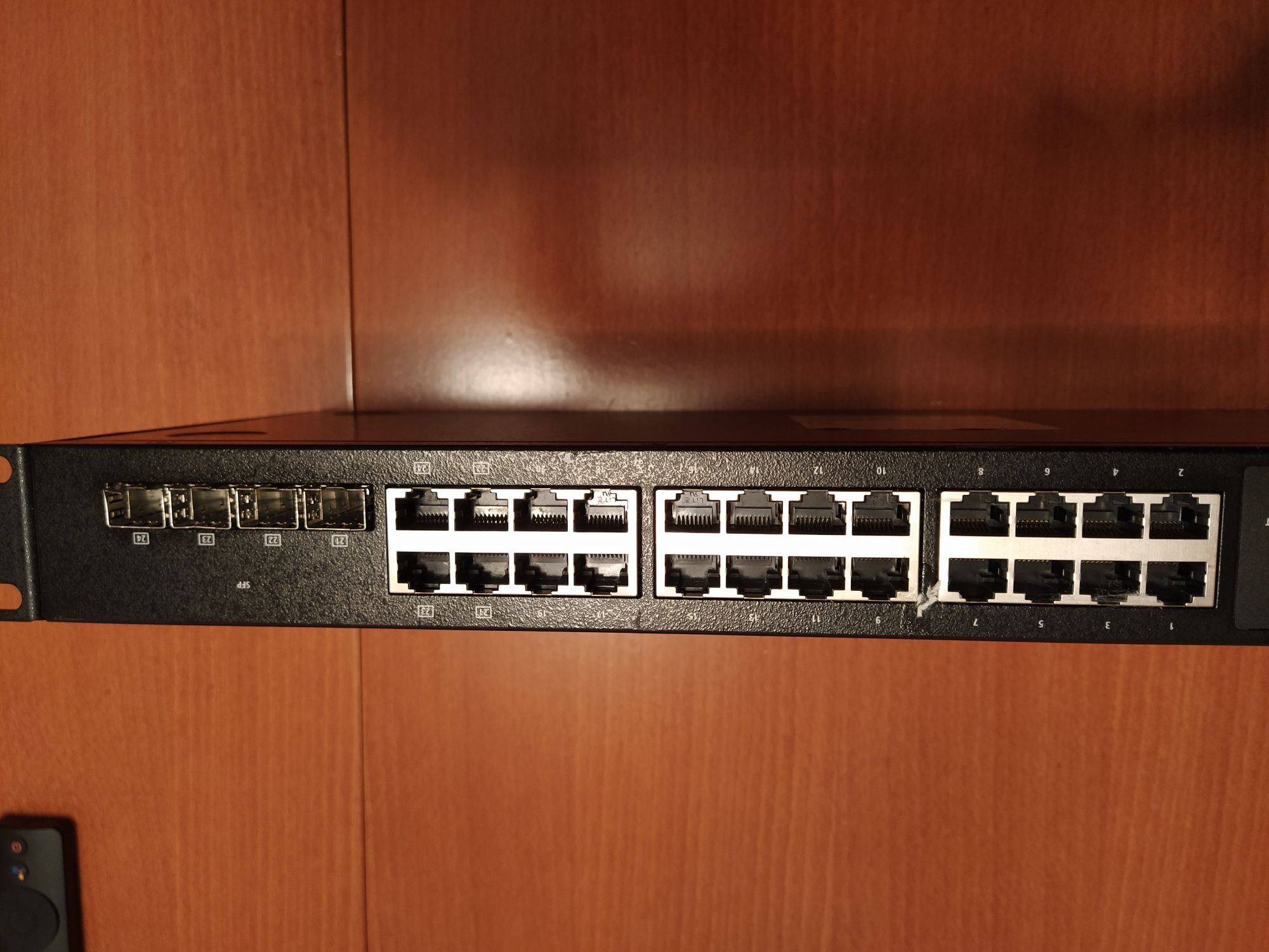Интернет                    суич (24 порта) Lancom GS-1224
