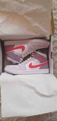 Vand Nike Air Jordan 1 mid Valentine’s