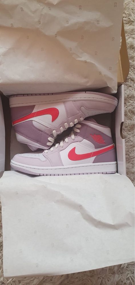 Vand Nike Air Jordan 1 mid Valentine’s