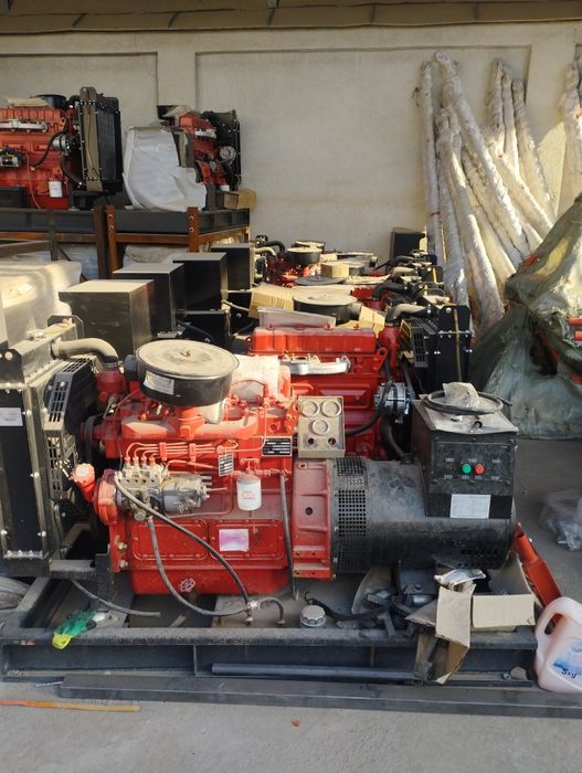 30 КВ Генератор дизельный двигатель 1соатда 6.л .дизил расход  кидали!