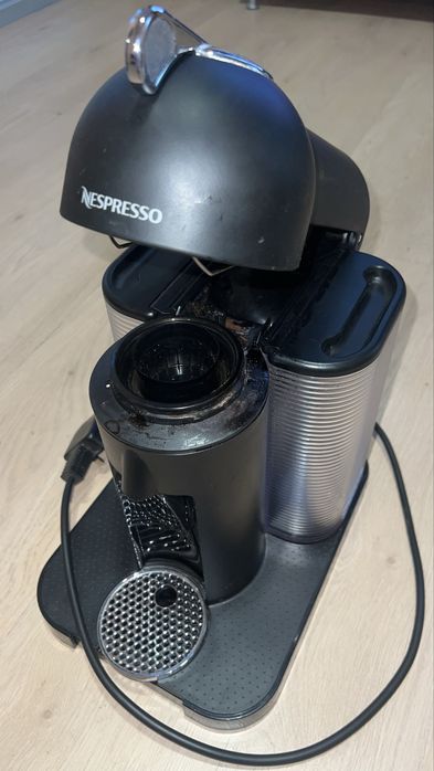 Nespresso Vertuo Black