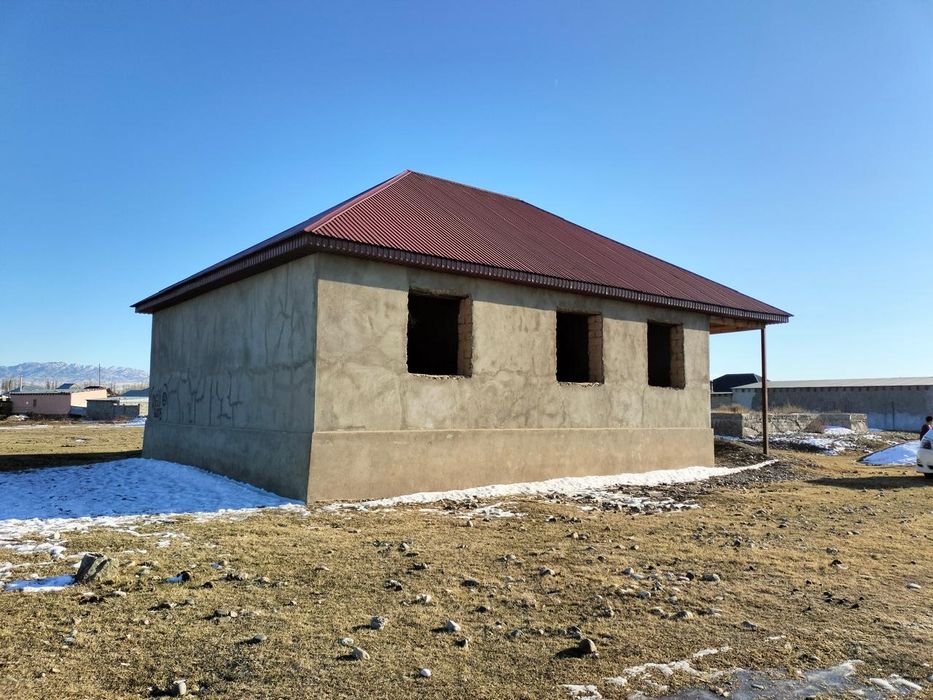 Срочно продаётся не достроенный дом в Улгили,дом из 6ти комната