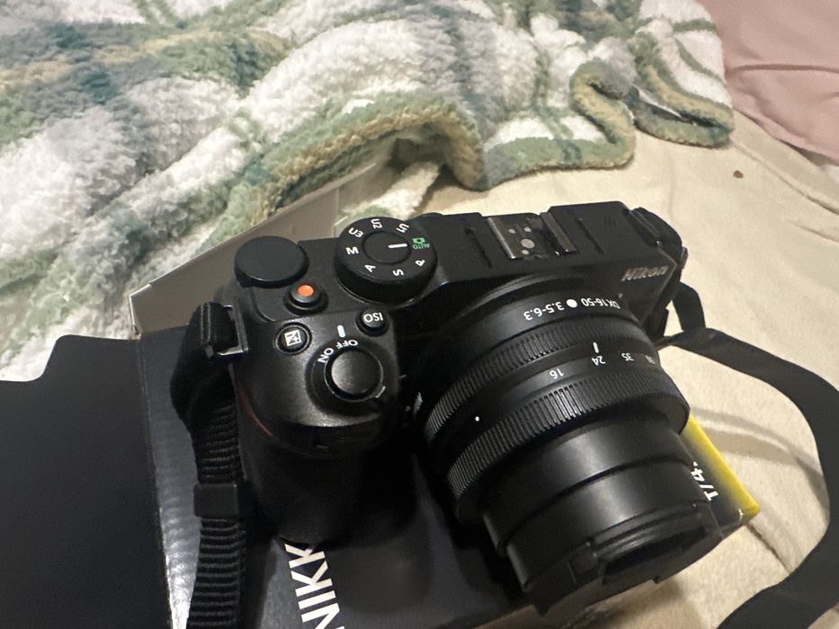 Vand aparat   Foto urgent  cu 2 obiective