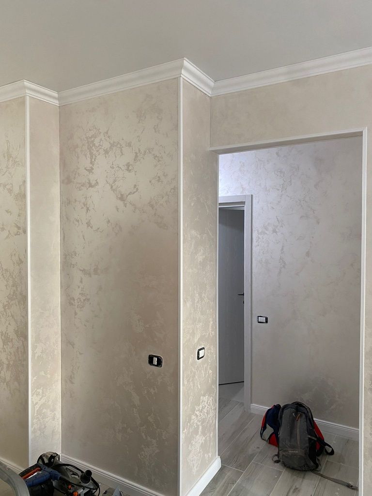 Montaj tapet,profile decorative,vopsea pensulata, riflaje decorative !