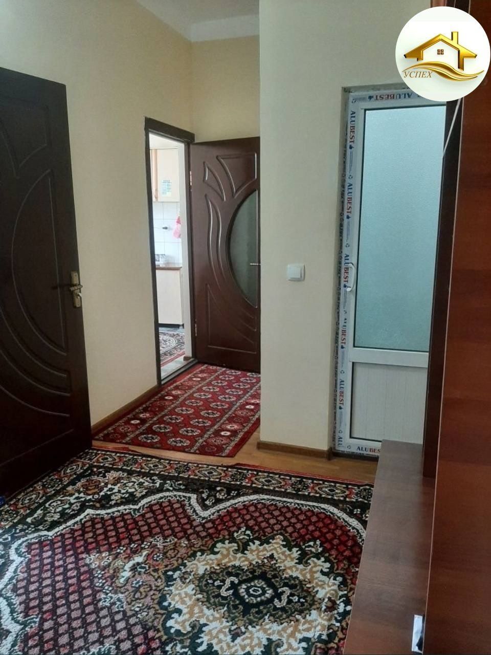 Продаётся  2х квартира на 2 этаж орр АЕРАПОРТ