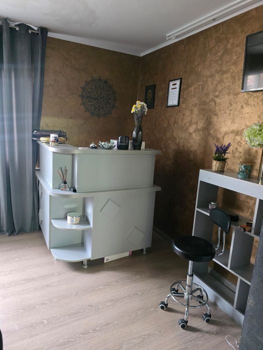 Formăm echipa salon podu roș 200€/post