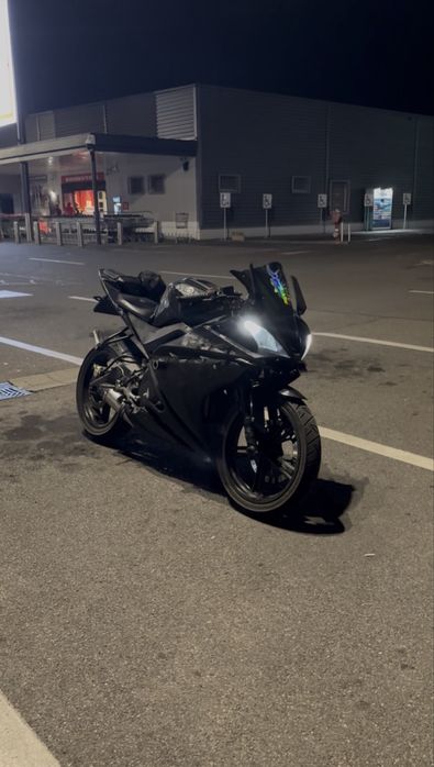 Yamaha yzf r125 custom