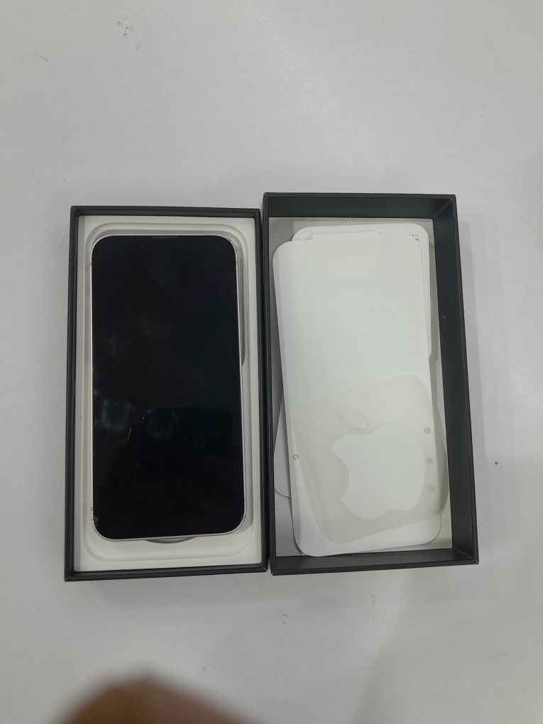 Iphone 13 mini hama joy radnoy