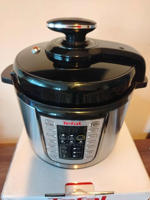 Vând Oala sub presiune electrica Tefal