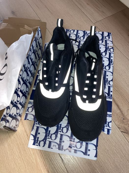 Dior b22 marimea 45, noi