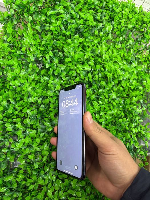 Iphone 11 pro max alo holatda