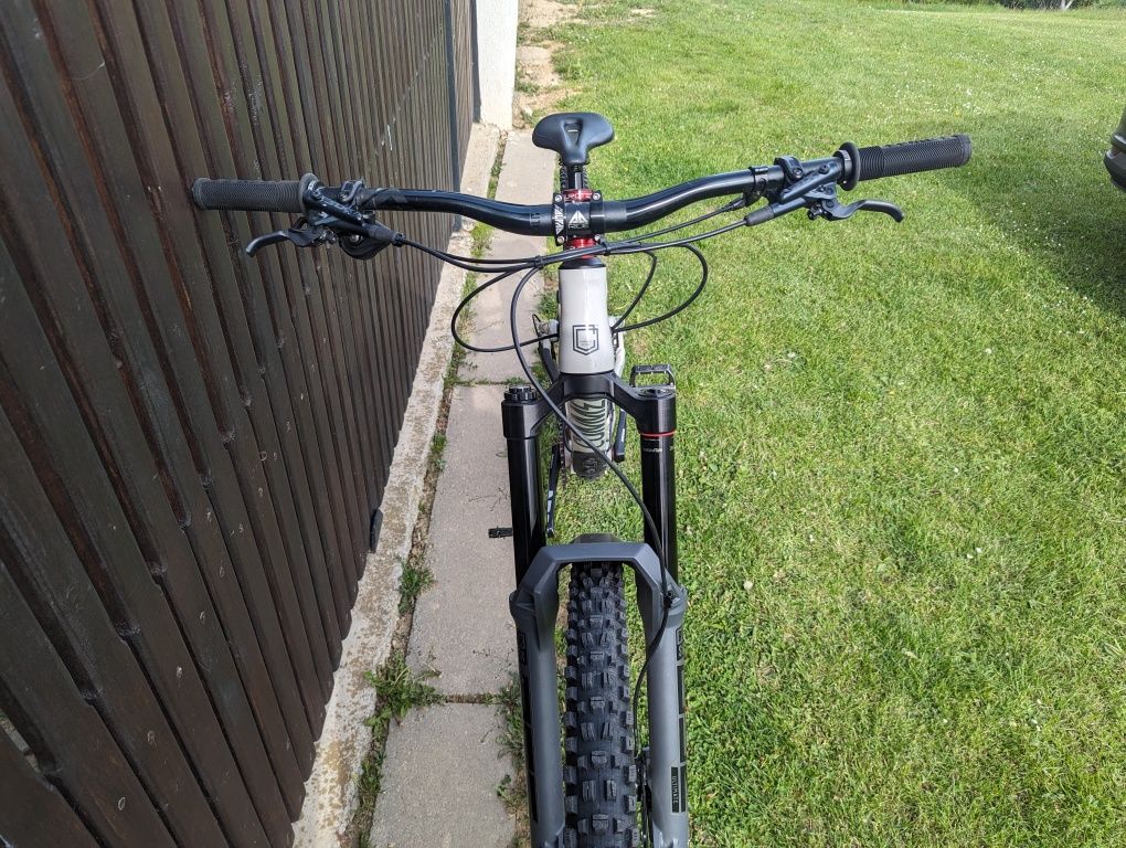 Bicicleta Commencal 2020 mărimea M