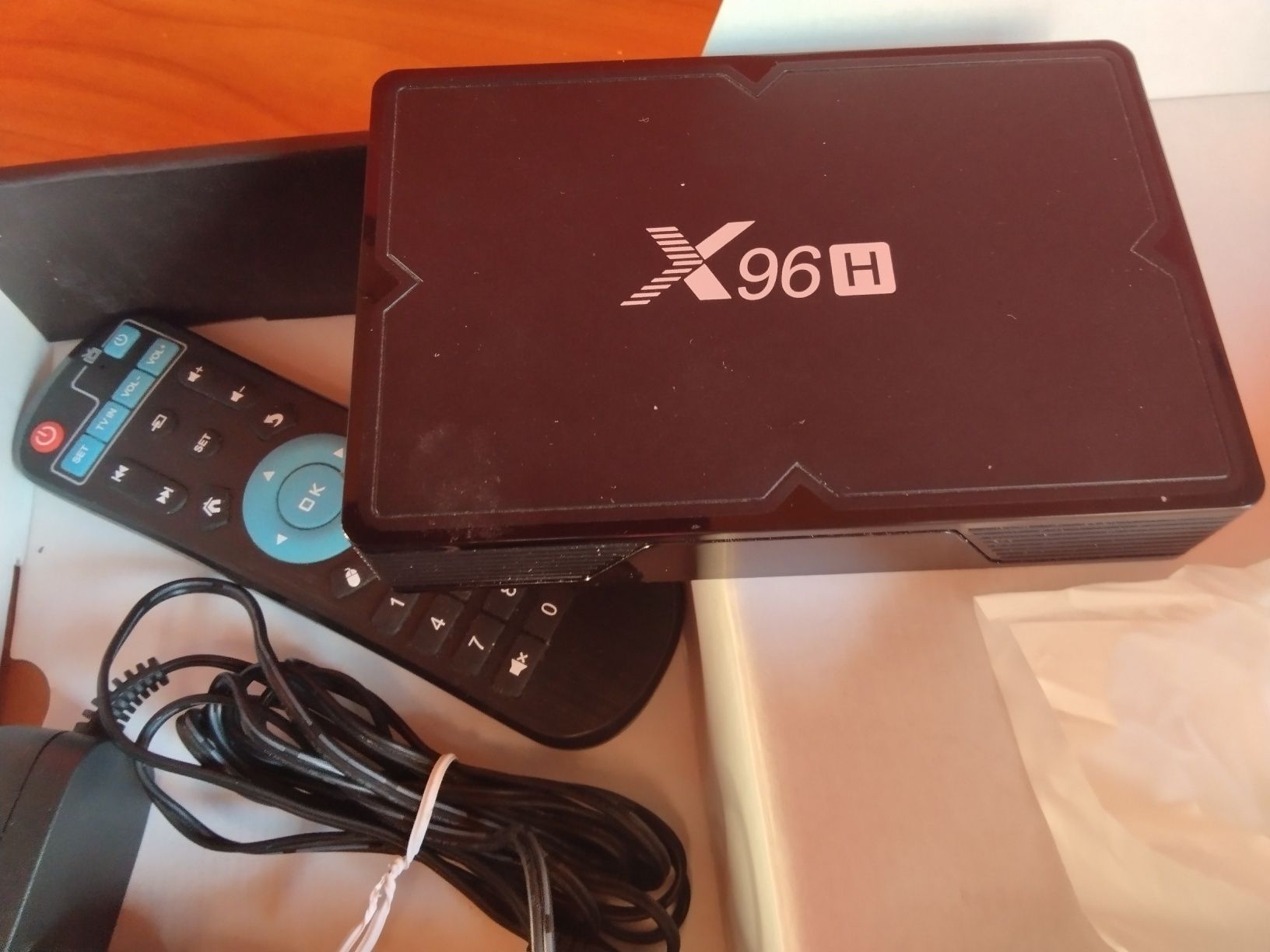 страхотен интернет 4K HD TV BOX чисто нов