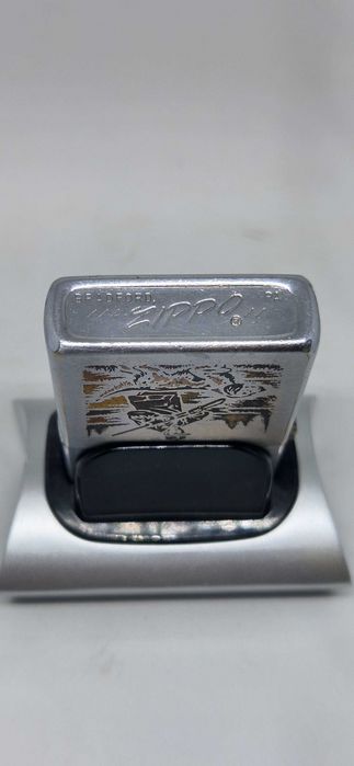 Zippo 1977 model vânător