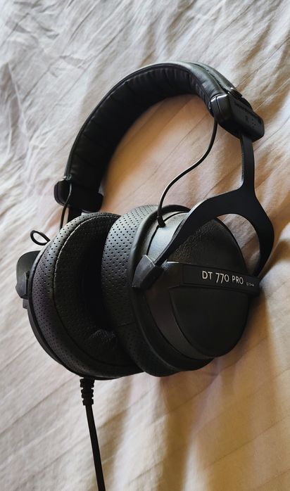 Beyerdynamic DT 770 PRO 32 ohm + калъф