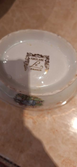 Супник Красива захарница, бонбониера, сосиера