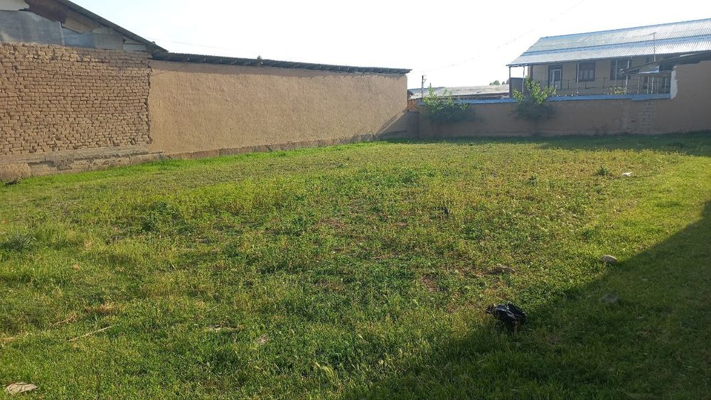 6 сотих ер майдони сотилади