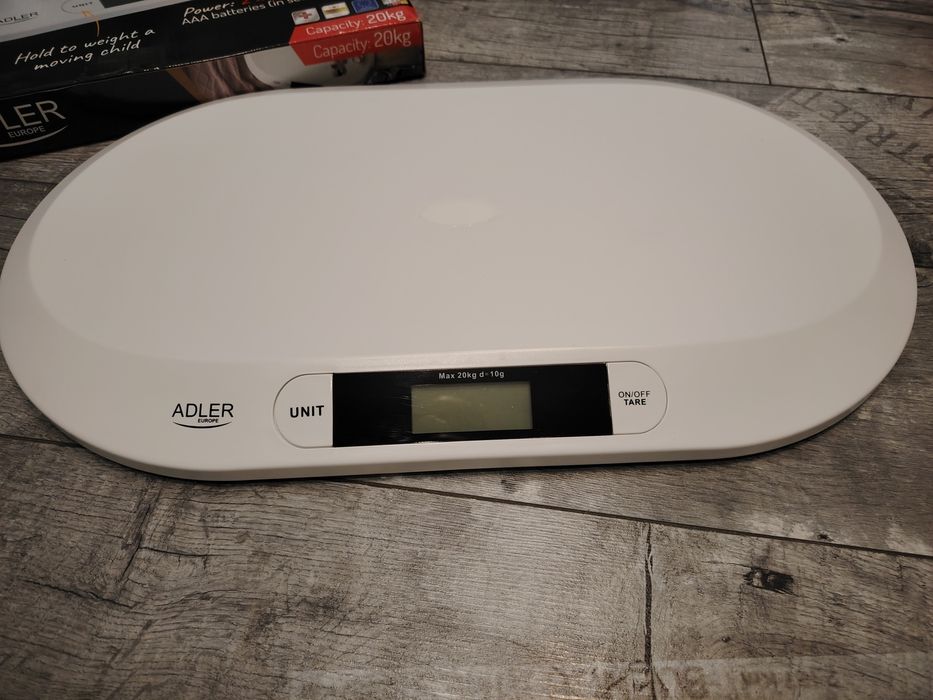 Комплект - порт бебе, възглавница за кърмене,обувчици, везна,аспиратор