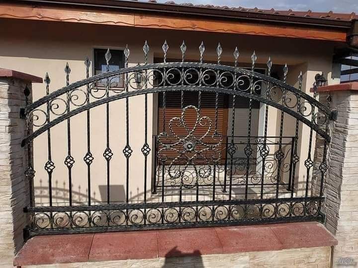 Porti din fier forjat balustrade