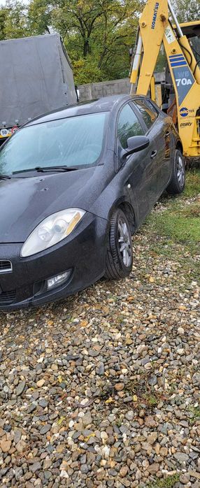 Dezmembrez Fiat Bravo 1.4 Benzina An fabricatie 2008