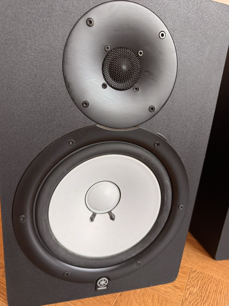 Мониторни колони Yamaha hs80m