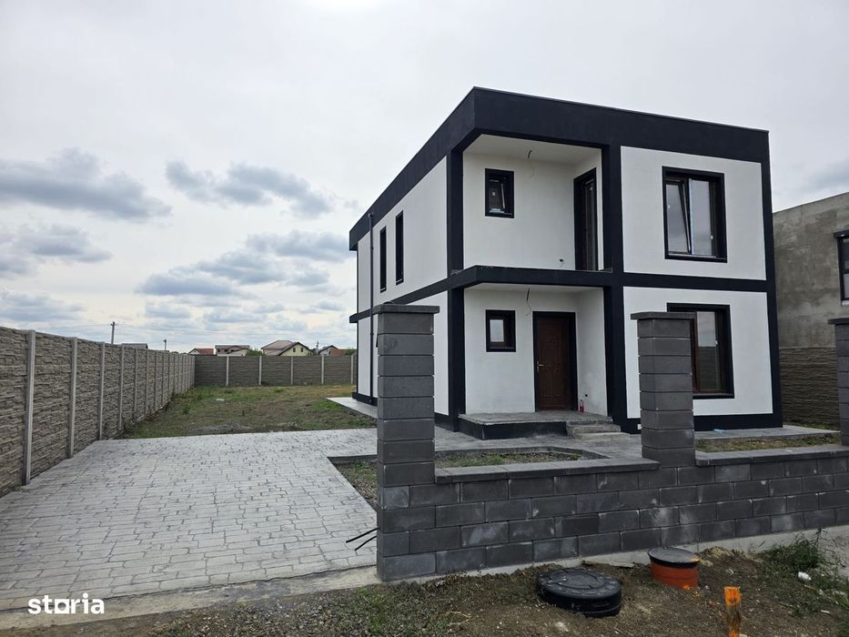 Casă Individuală de Vânzare – 5 camere / 3 băi – Moșnița