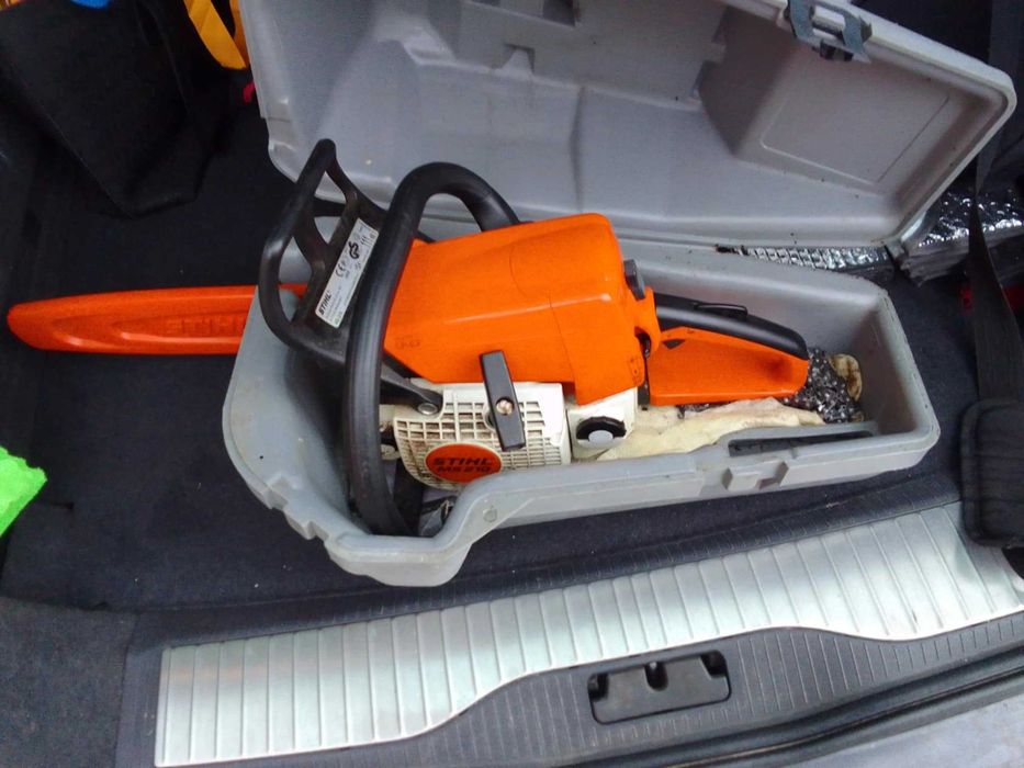 Бензинова резачка за дърва с куфар и резервна верига Stihl MS-210!