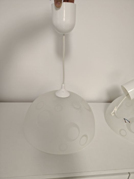 2 lustre bucătărie tip pendul pe cablu.