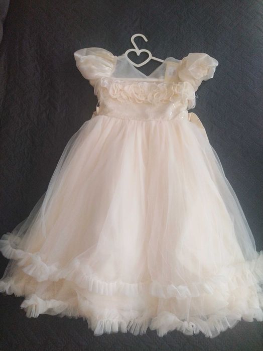 Официална рокля за повод