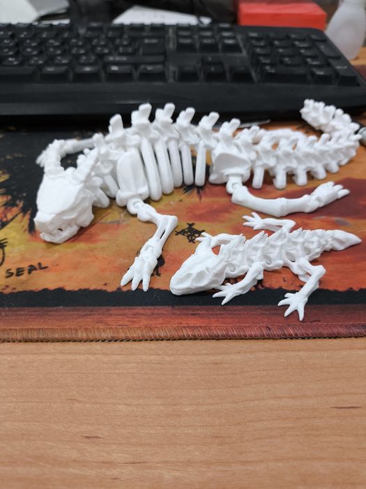 Игрушки , драконы скелеты ,антистресс