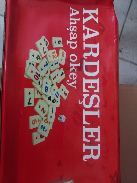 Remi Kardesler cu Placa 42 cm din  Lemn Stejar  masiv  și piese lucioa