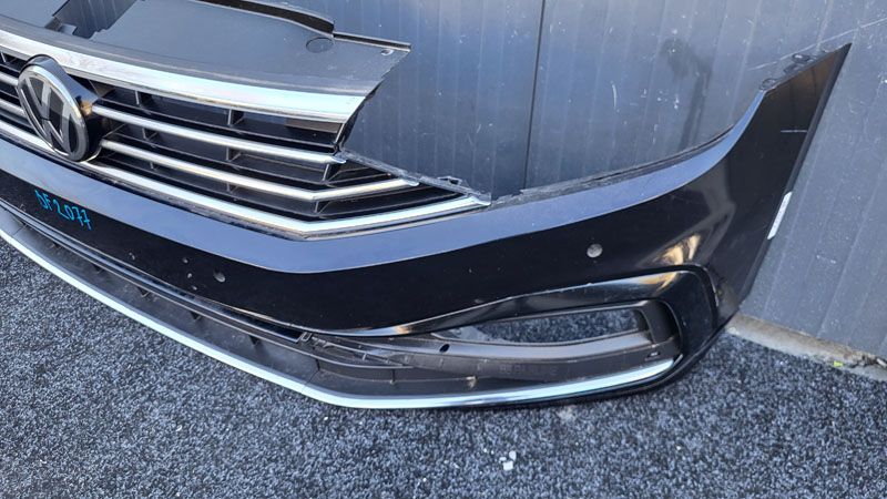 Volkswagen Passat B8 R-Line facelift Bara fata grila spoiler BF2077