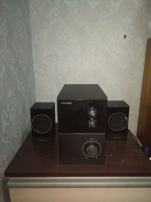 Продам буфер с колонками срочно