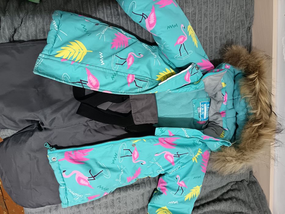 Продам горнолыжный костюм на девочку