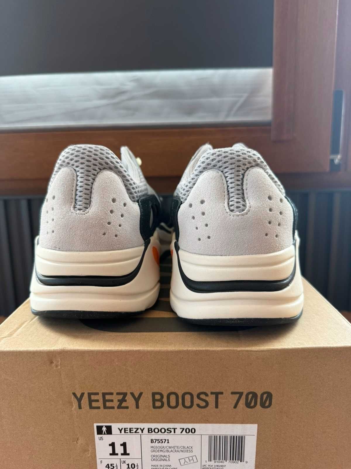 Yeezy Boost 700 "Wave Runner"  45 ⅓