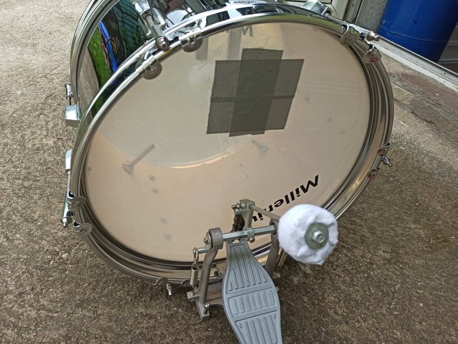 Продавам комплект детски барабани